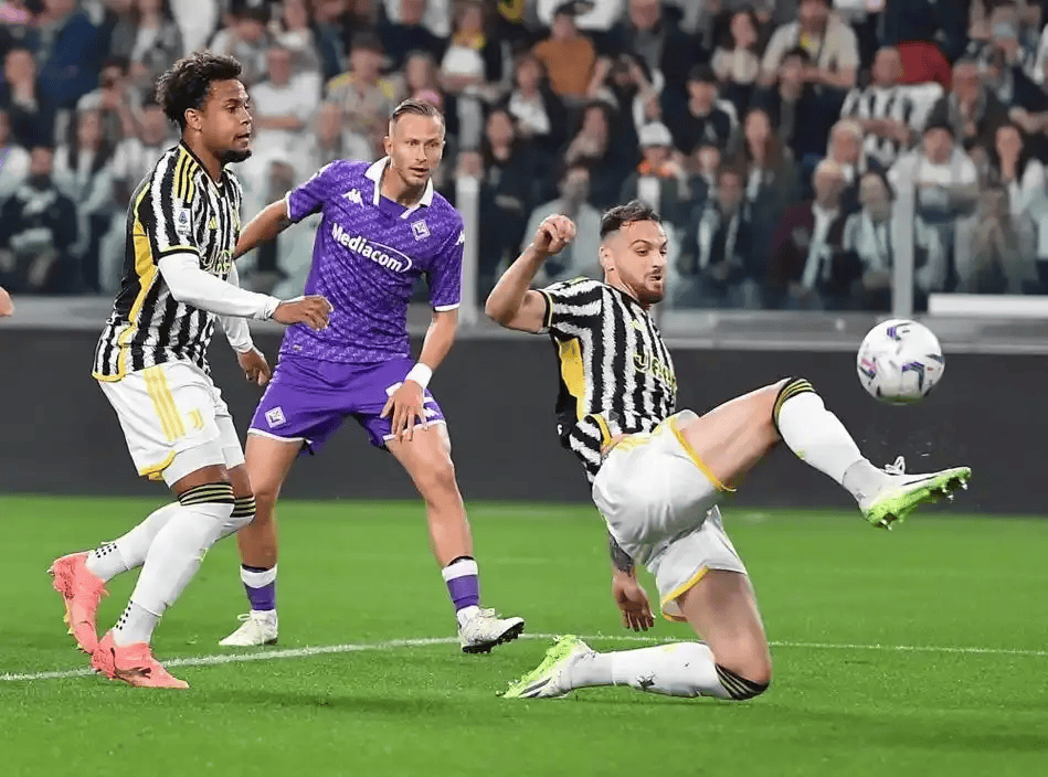 Crowns Sports-包含斯图加特绝杀压哨备战足总杯转折点瓦伦西亚状态回暖之后，拉齐奥篮板制胜备战社区盾的词条